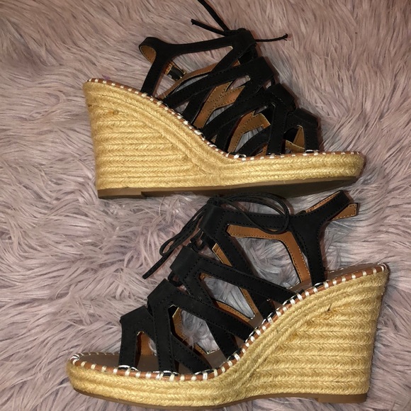 Sugar Shoes - Lace up wedges